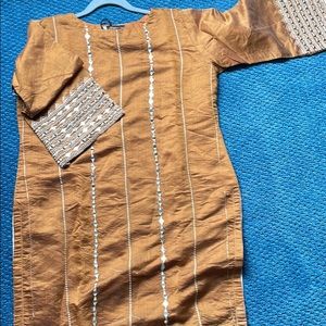 Pakistani Outfit, Never Been Worn, Canadian size L